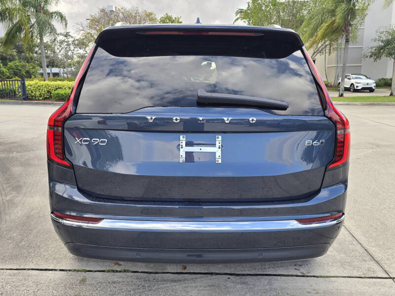 2025 Volvo XC90 B6 Core Bright Theme