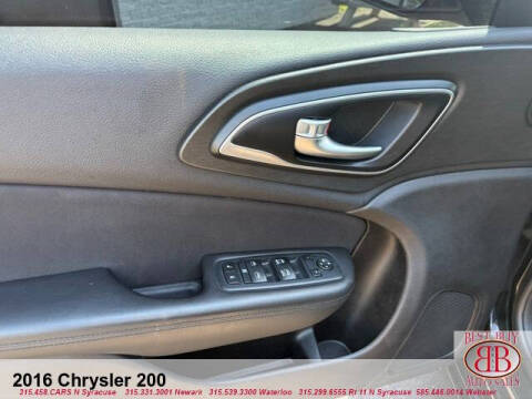 2016 Chrysler 200