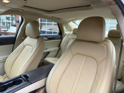 2014 Lincoln MKZ