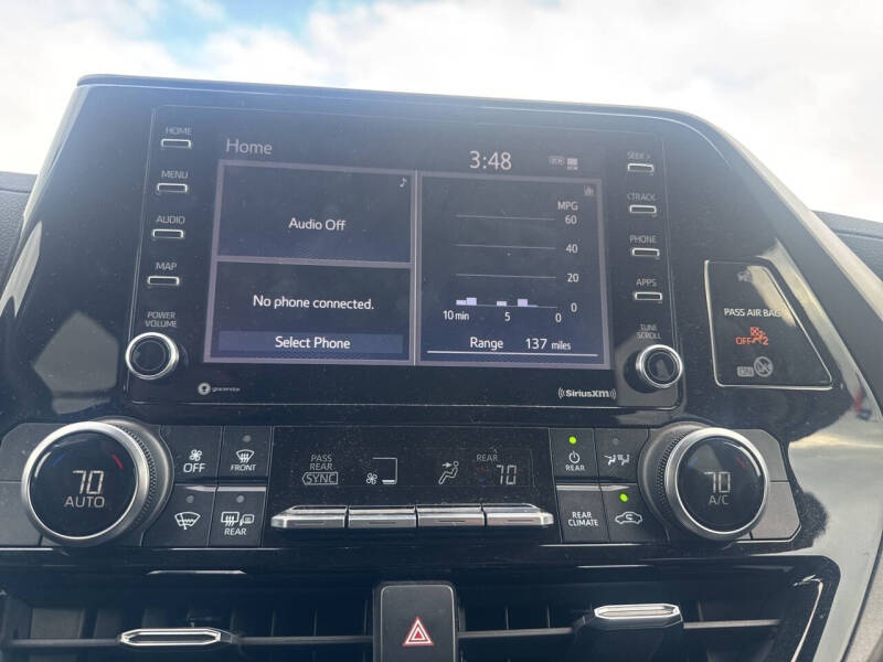 2022 Toyota Highlander L