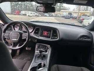 2017 Dodge Challenger SXT Plus