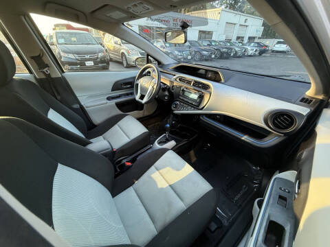 2012 Toyota Prius c One