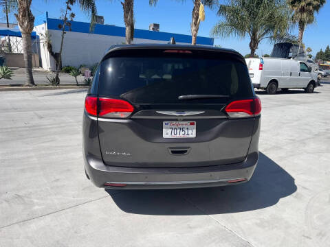 2018 Chrysler Pacifica Touring Plus