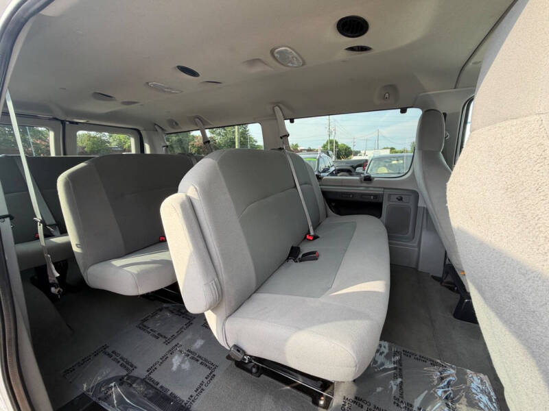 2010 Ford E-Series E-350 SD XL