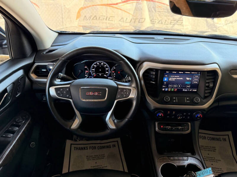 2022 GMC Acadia Denali