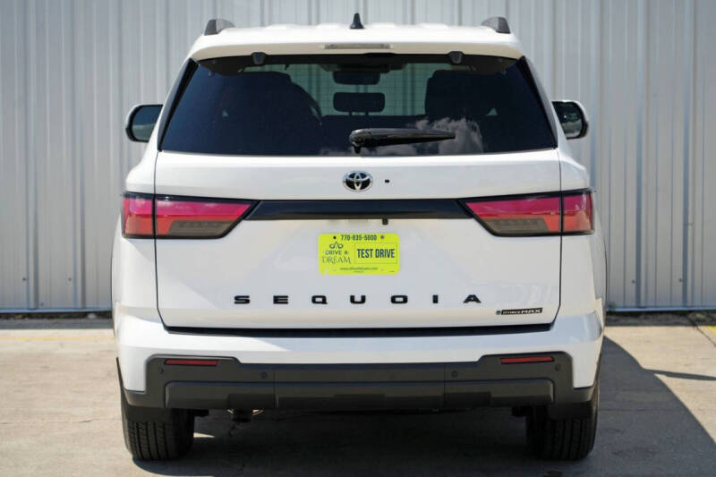 2025 Toyota Sequoia SR5