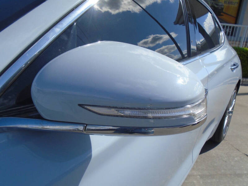 2020 Genesis G70 2.0T