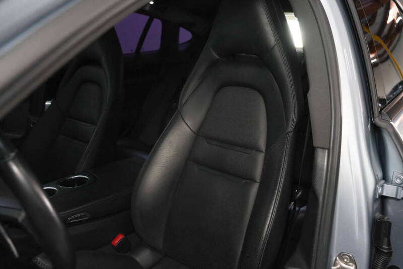 2022 Porsche Panamera Platinum Edition