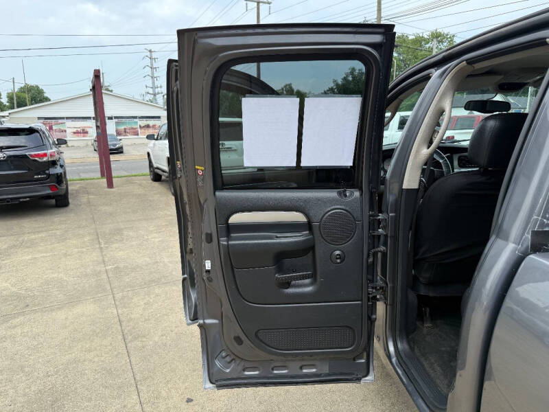 2004 Dodge Ram 1500 SLT