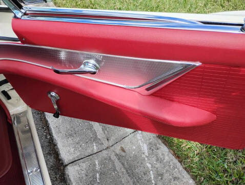 1957 Ford Thunderbird