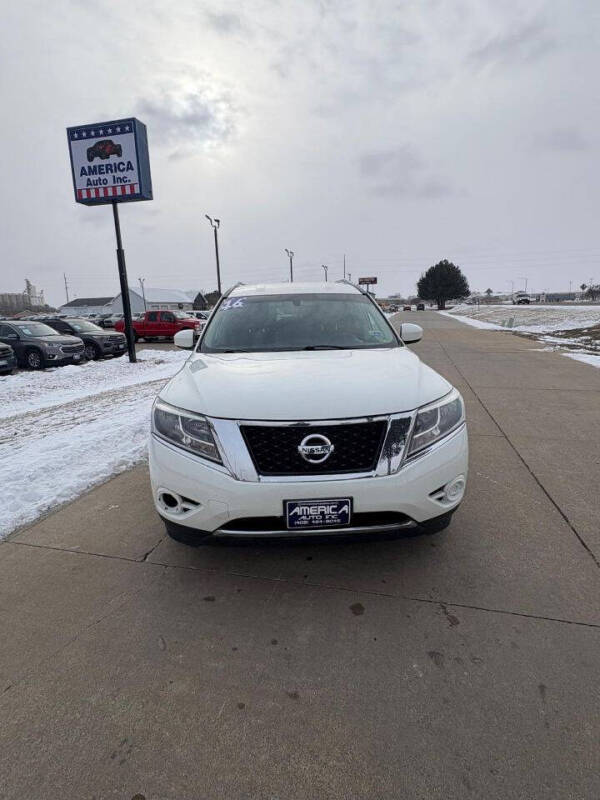 2016 Nissan Pathfinder S