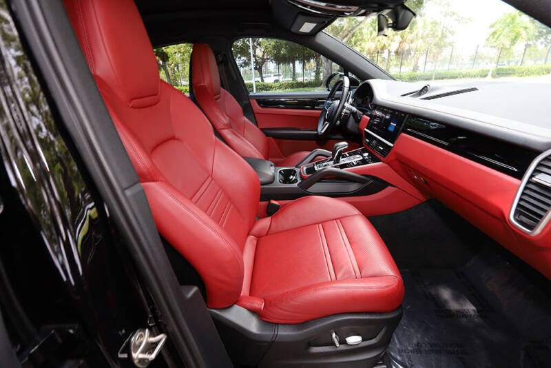 2021 Porsche Cayenne Coupe