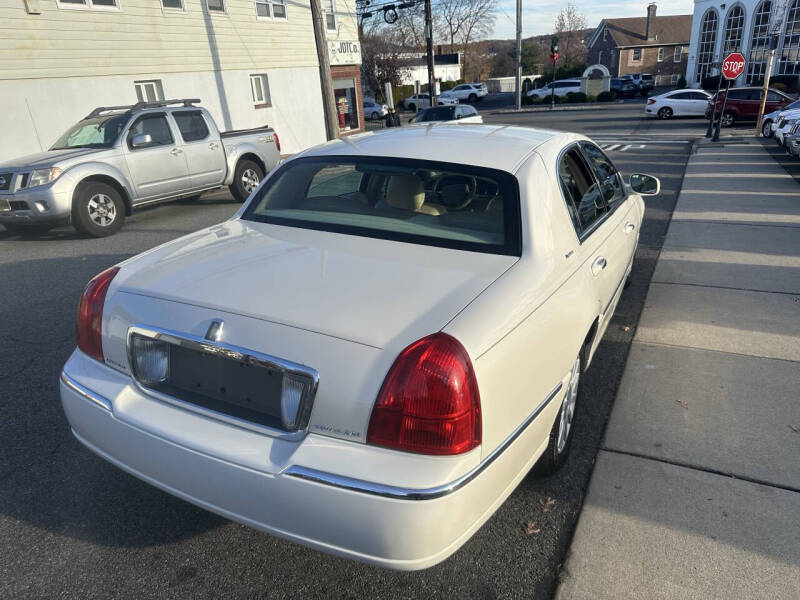 2007 Lincoln Town Car Signature