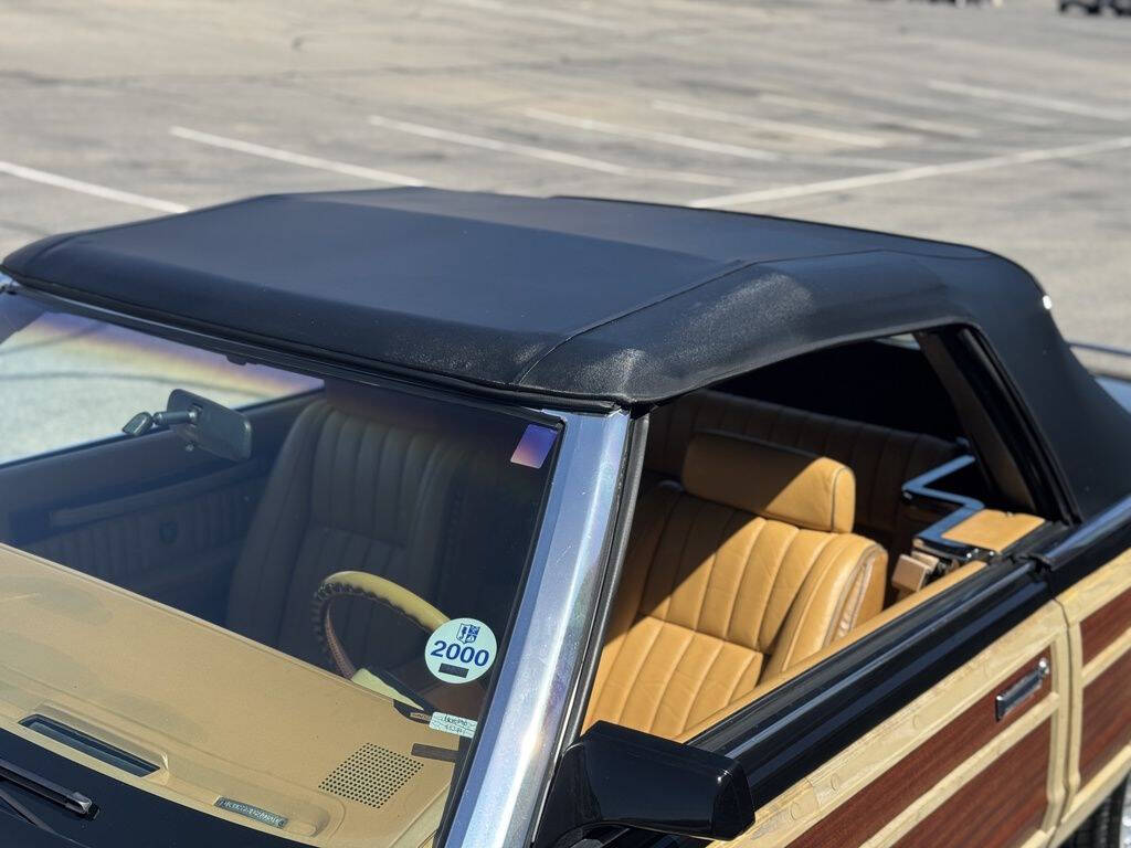 1985 Chrysler Le Baron 23