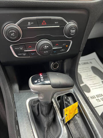 2015 Dodge Charger SXT