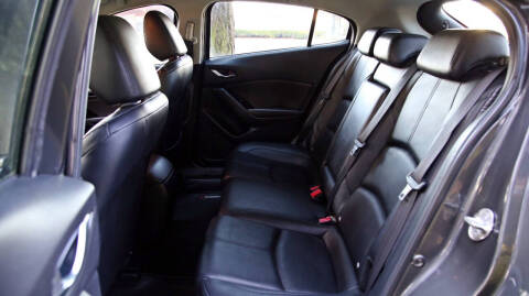 2017 Mazda MAZDA3 Touring