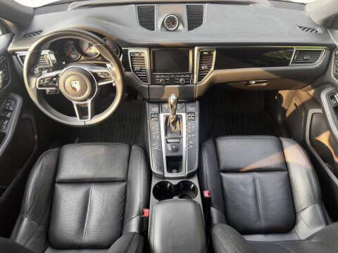 2016 Porsche Macan S