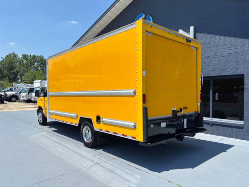2021 Ford E350 Box Van