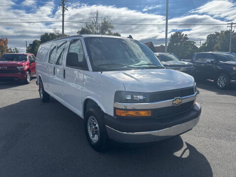 2025 Chevrolet Express 3500
