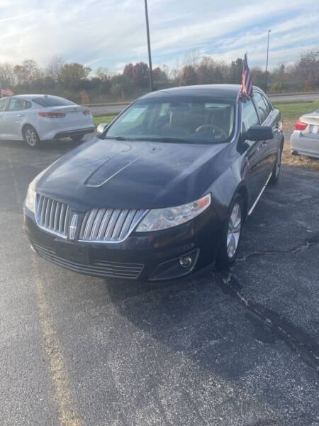 2009 Lincoln MKS for sale at SpringField Select Autos in Springfield IL