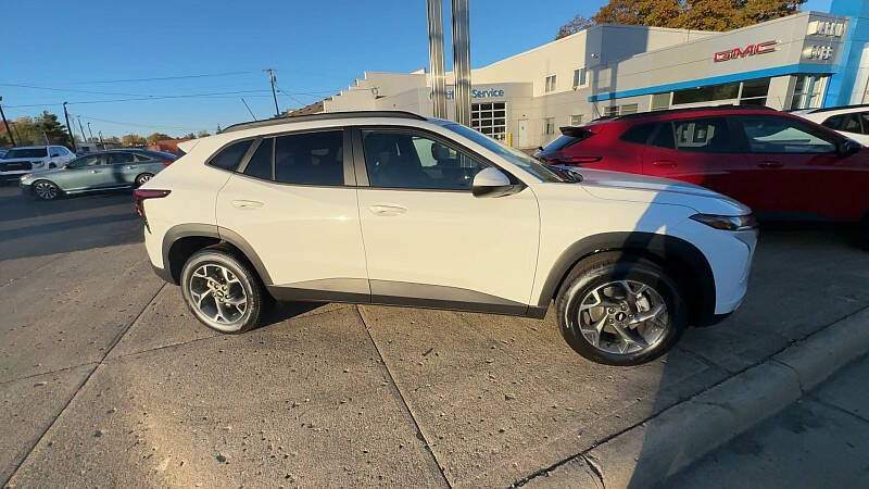 2025 Chevrolet Trax LT