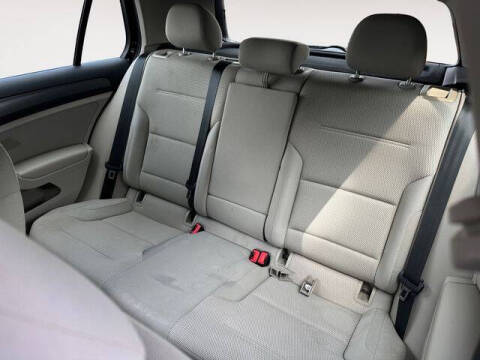 2019 Volkswagen Golf S