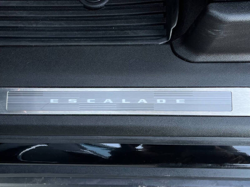 2025 Cadillac Escalade ESV Sport