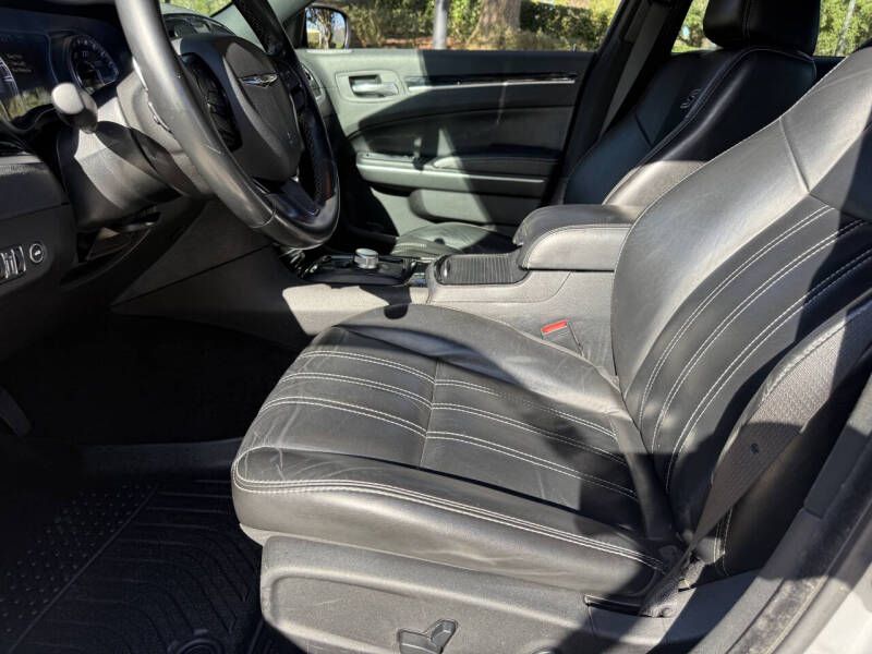 2021 Chrysler 300 S V6