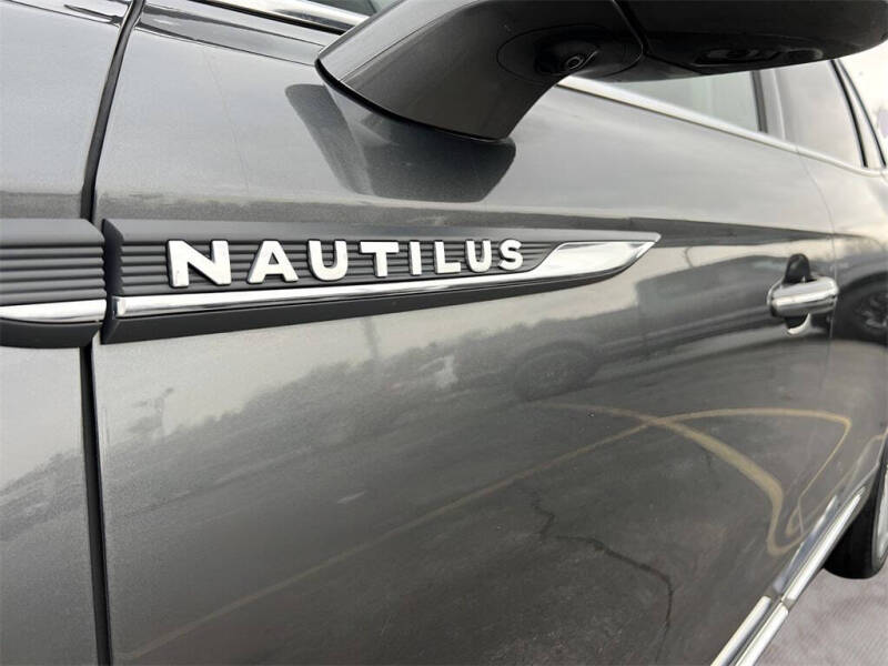 2020 Lincoln Nautilus Reserve