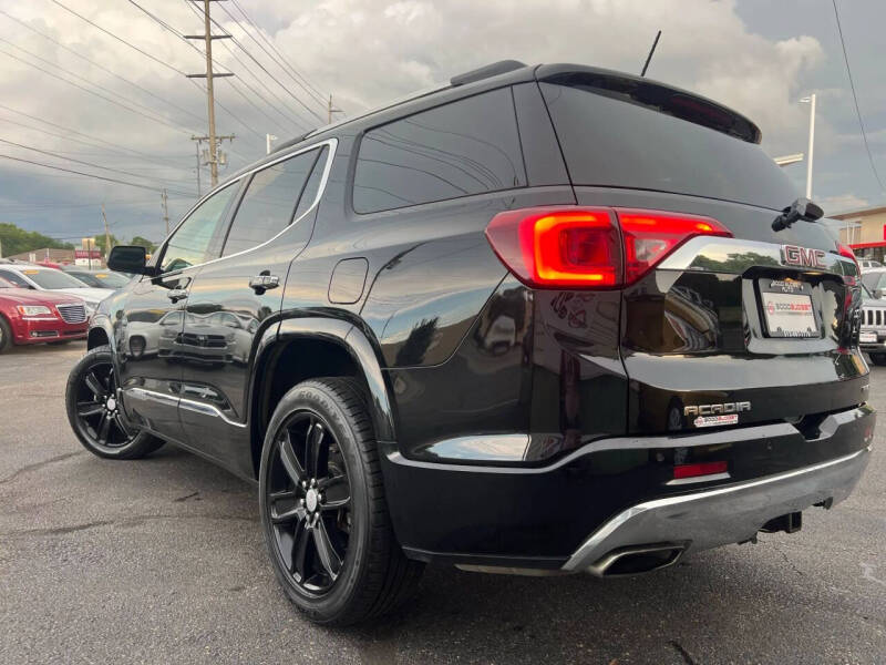 2017 GMC Acadia Denali