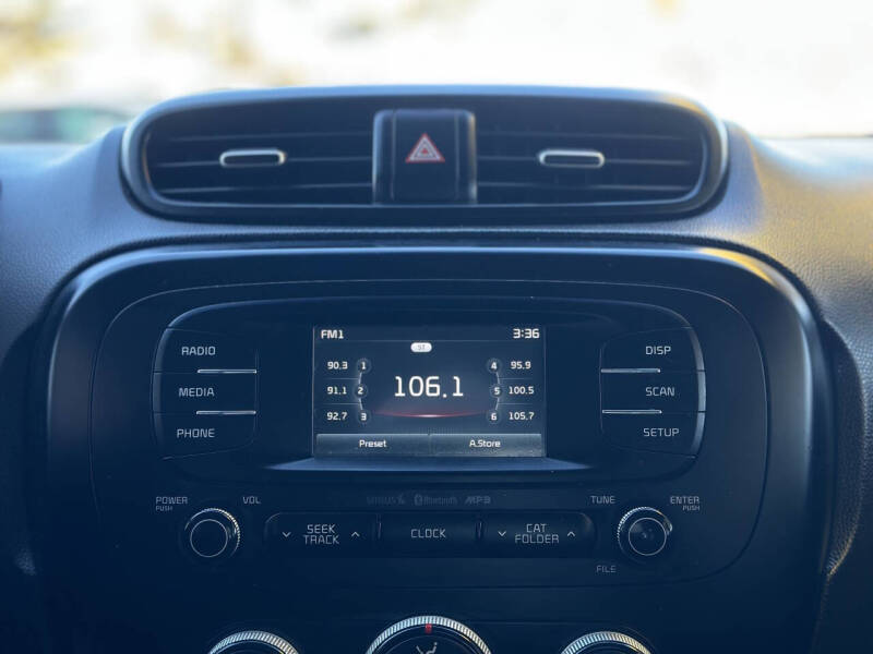 2016 Kia Soul +