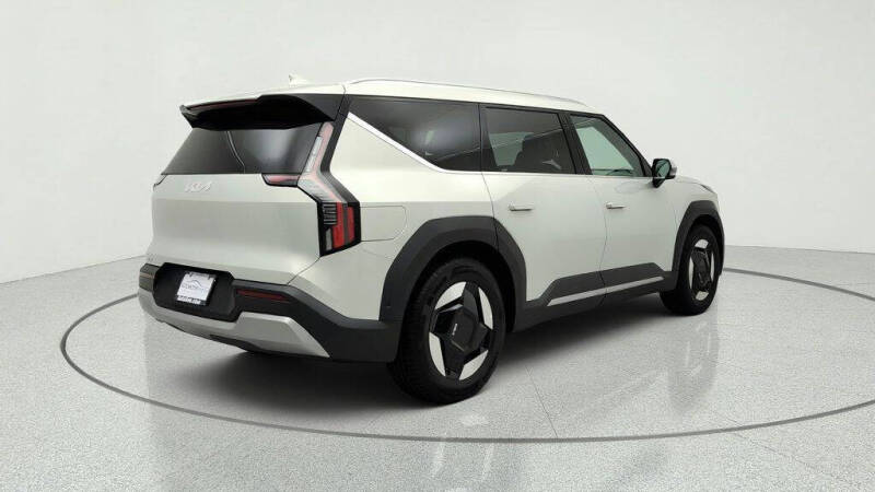 2026 Kia EV9 Wind