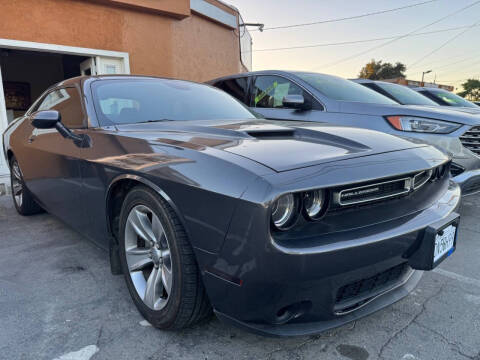 2016 Dodge Challenger SXT