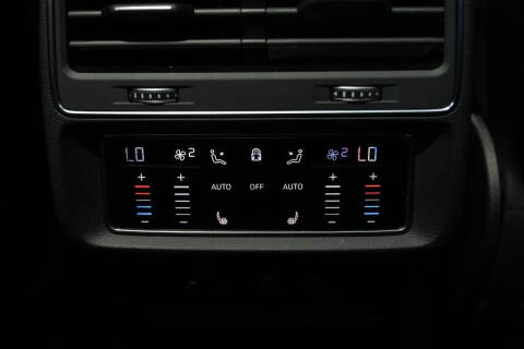 2022 Audi SQ8 4.0T quattro Prestige