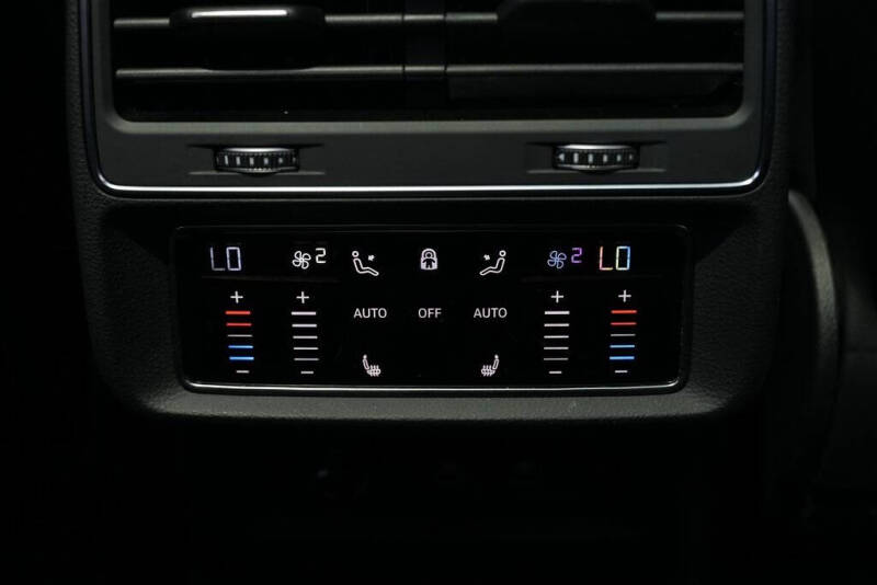 2022 Audi SQ8 4.0T quattro Prestige