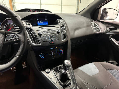 2017 Ford Focus ST
