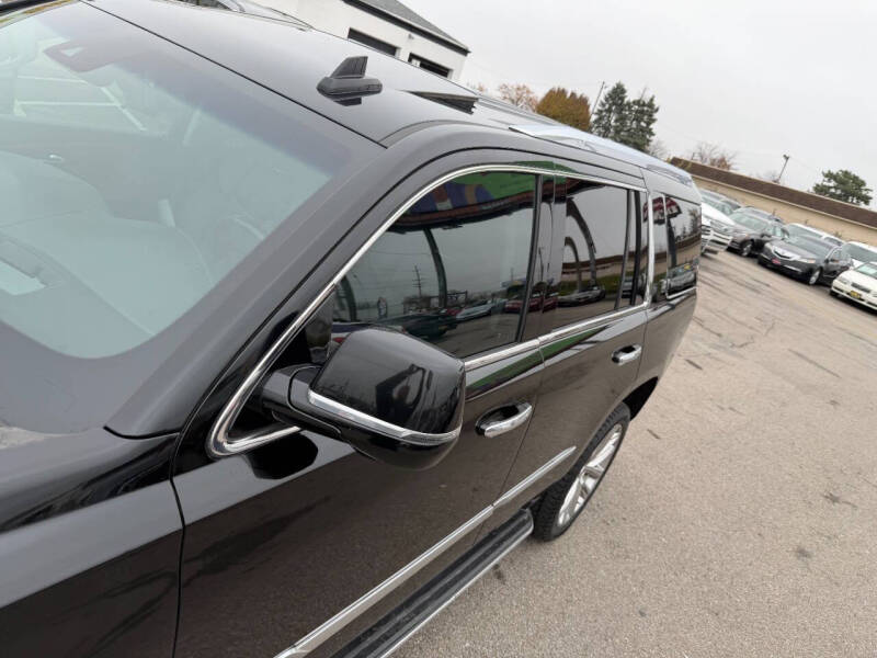 2019 Cadillac Escalade Luxury