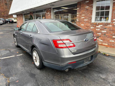 2013 Ford Taurus SEL