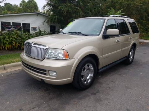 2006 Lincoln Navigator for sale at TR MOTORS in Gastonia NC