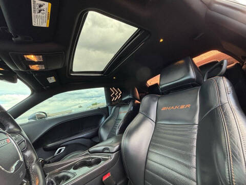 2015 Dodge Challenger R/T Plus Shaker