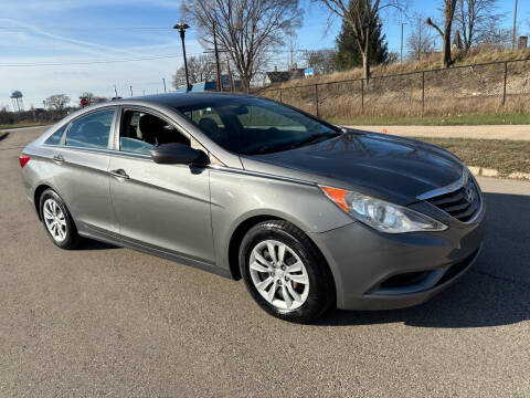 2011 Hyundai Sonata for sale at South Park Motors in South Beloit IL