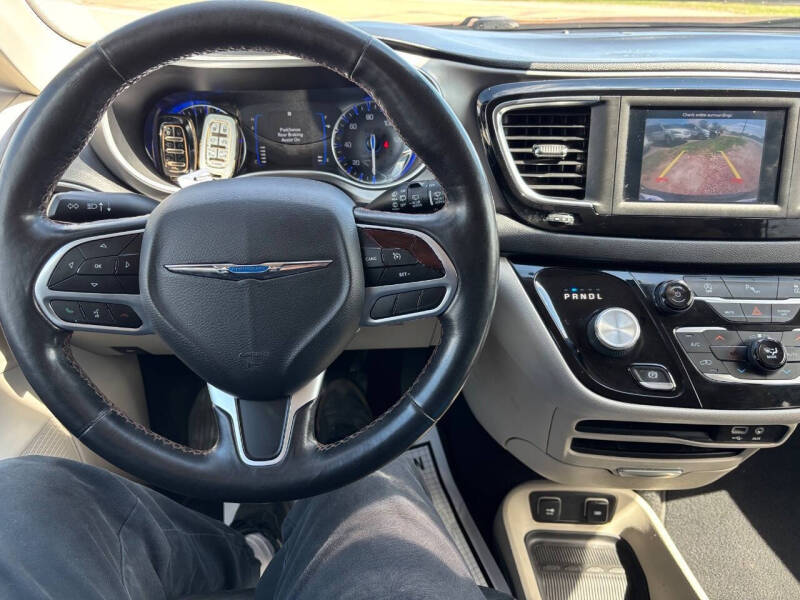 2020 Chrysler Pacifica Touring L