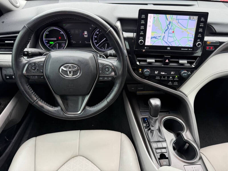 2021 Toyota Camry Hybrid XSE