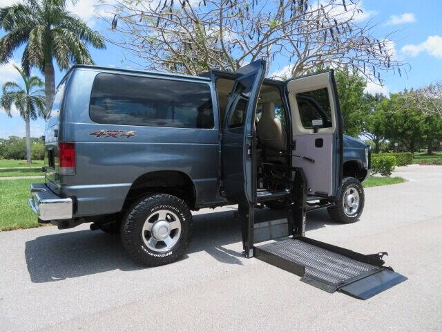 2013 Ford E-Series E-150 XLT