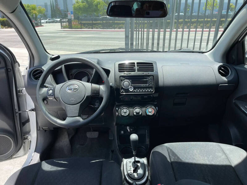 2010 Scion xD