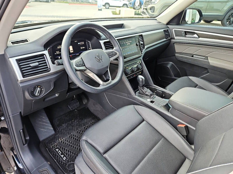2023 Volkswagen Atlas V6 SE
