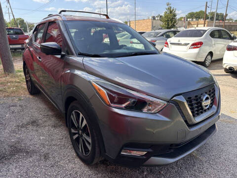 2019 Nissan Kicks SR