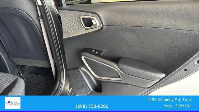 2023 Kia Soul LX