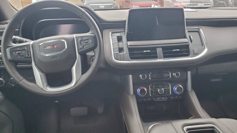 2024 GMC Yukon XL SLT