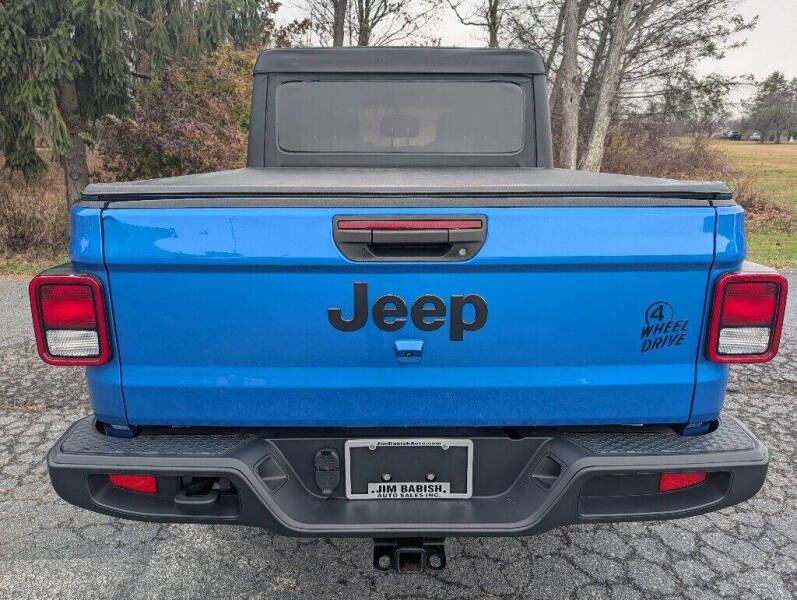 2022 Jeep Gladiator Willys Sport